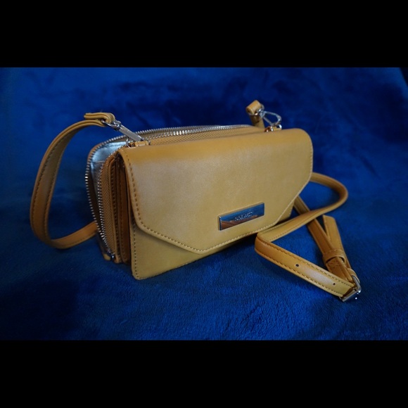 Nine West Crossbody Purse - Picture 6 of 7